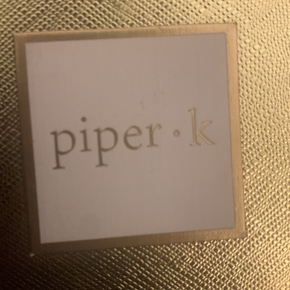 Earrings - Picture 4 of 6